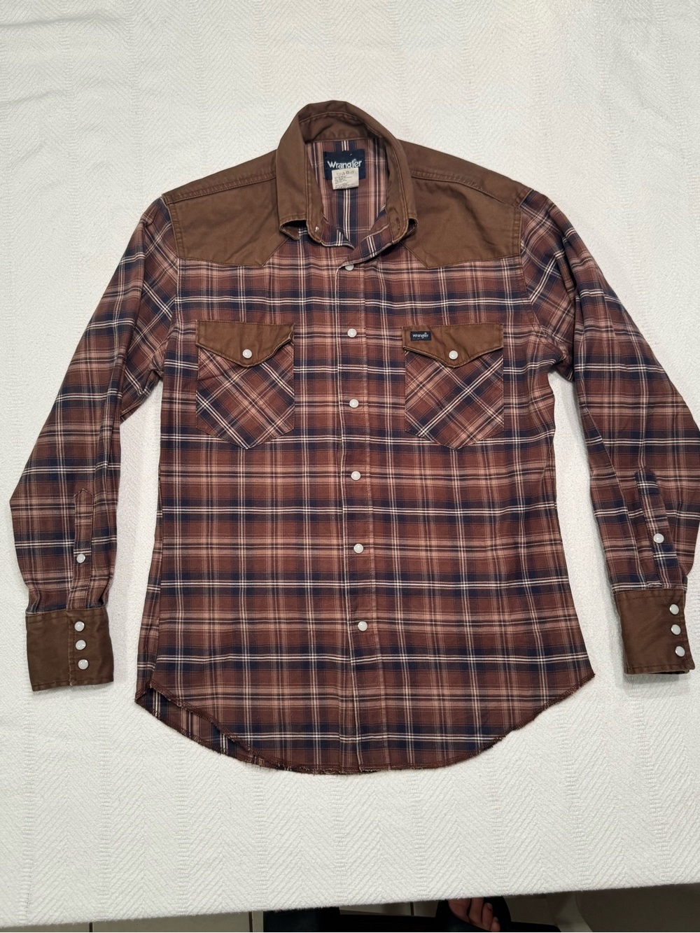 Wrangler Men's Brown Plaid Western Button-Down Shirt